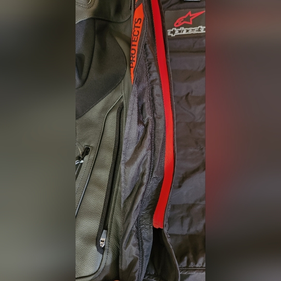 Motorcycle Riding Jacket - Picture 7 of 11